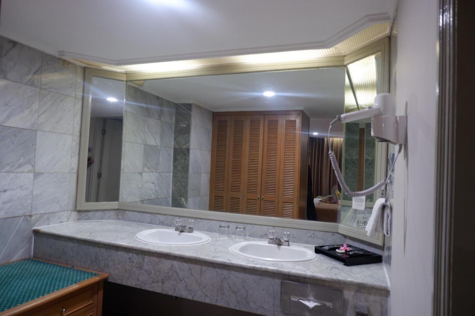 Hotel Horison Ultima Bandung Extérieur photo